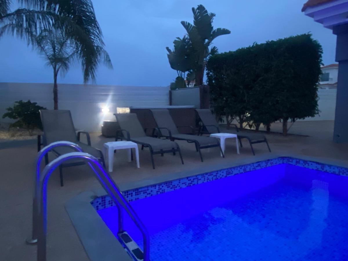 Villa Mario - 2Min Walk From Kapparis Beach Paralímni Kültér fotó